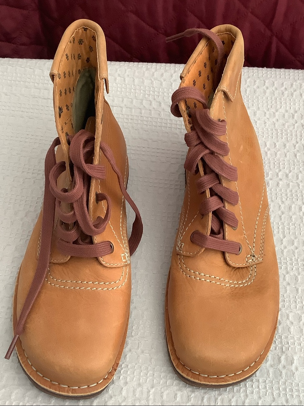 Simple Women's Tan Leather Lace-Up Boots